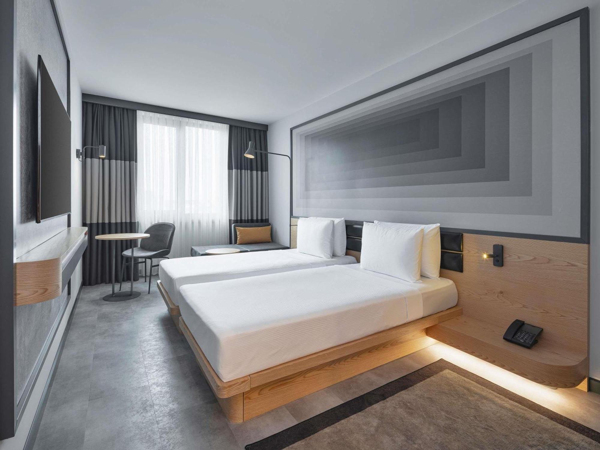 Superior Twin Room Courtyard View