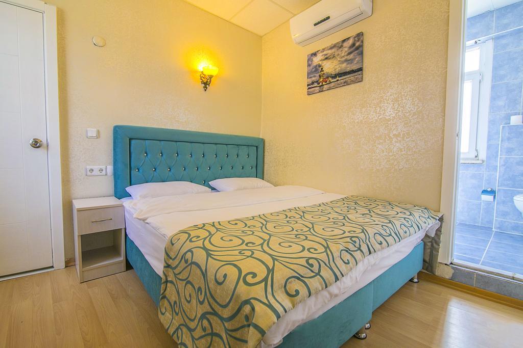 Standard Double or Twin Room,189842827:JPEG