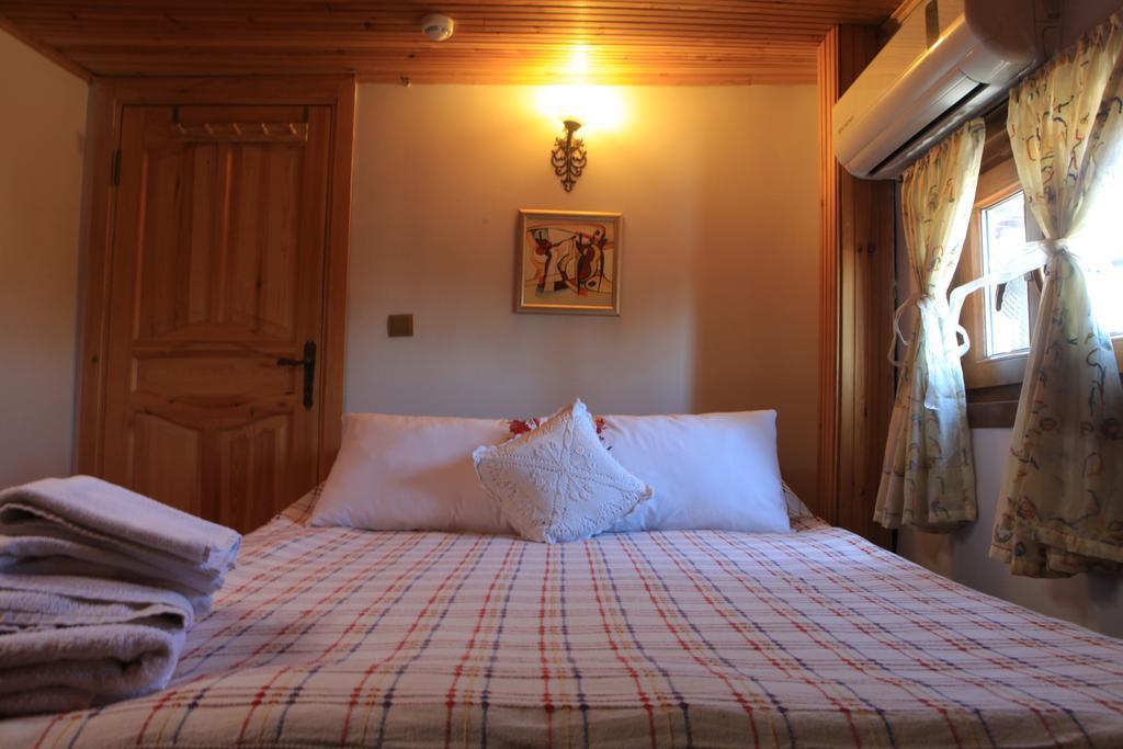 Economy Double Room,216196943:JPEG