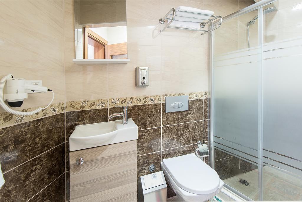 One-Bedroom Apartment,1196930734:JPEG