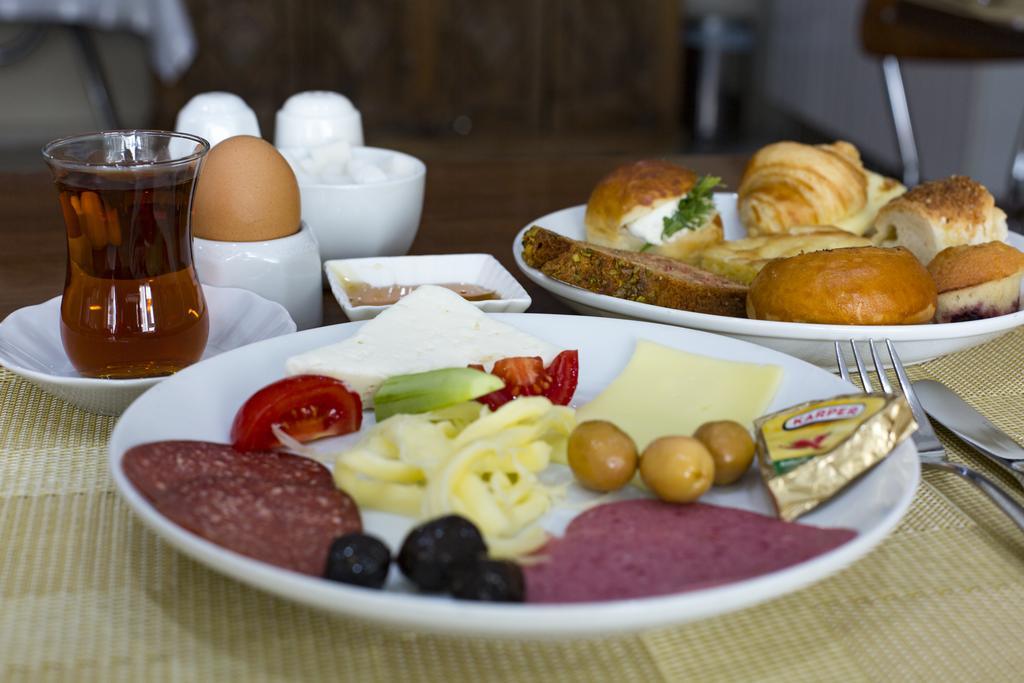 Standard Double Room,411890421:JPEG