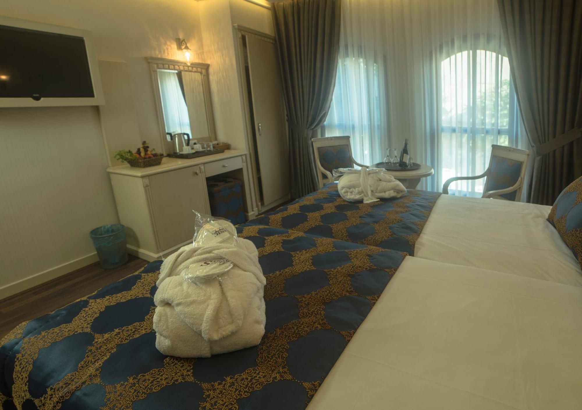 Quarto Deluxe com Cama de Casal ou 2 de Solteiro