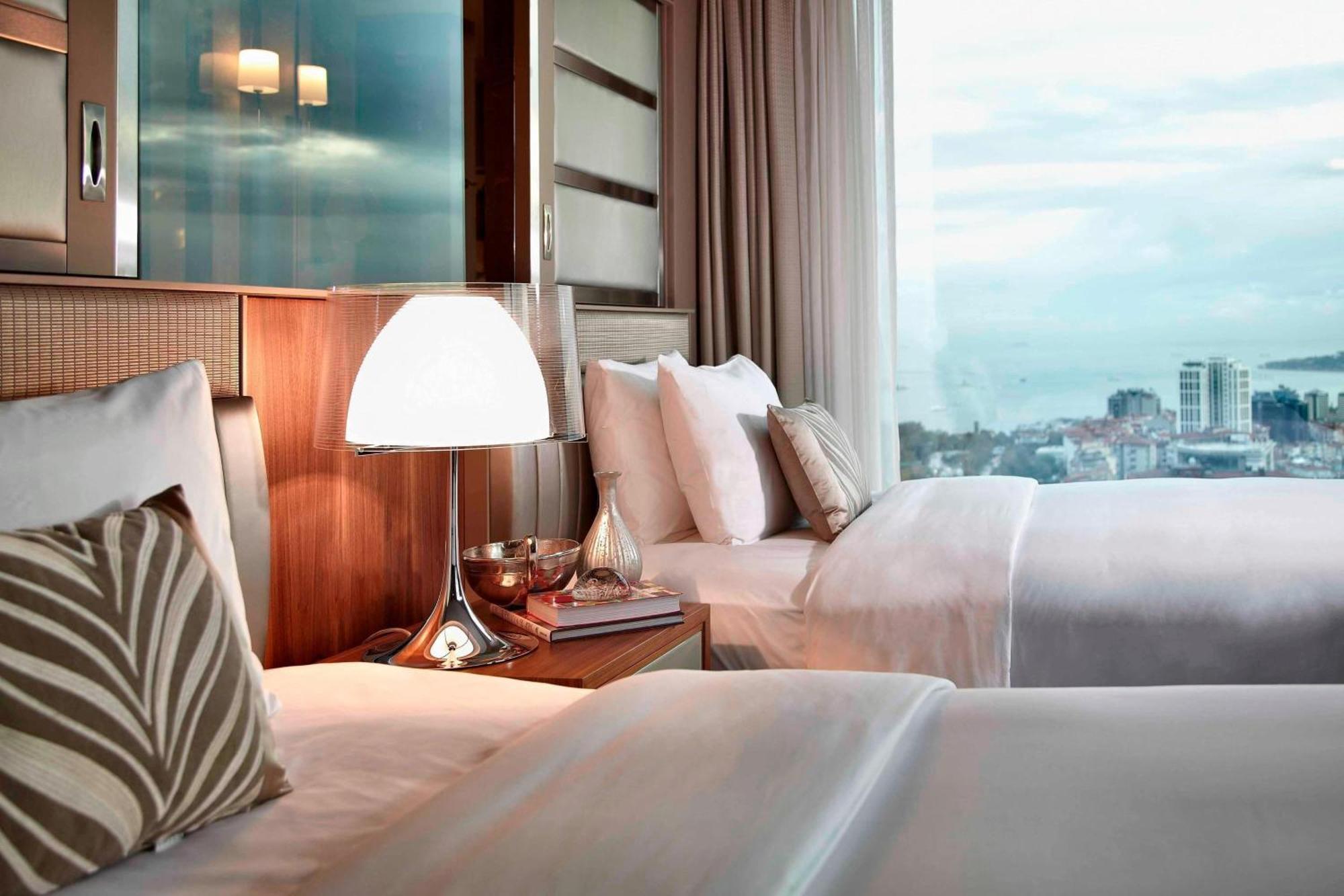 Executive Zweibettzimmer mit Zugang zur Club Lounge und Blick auf den Bosporus