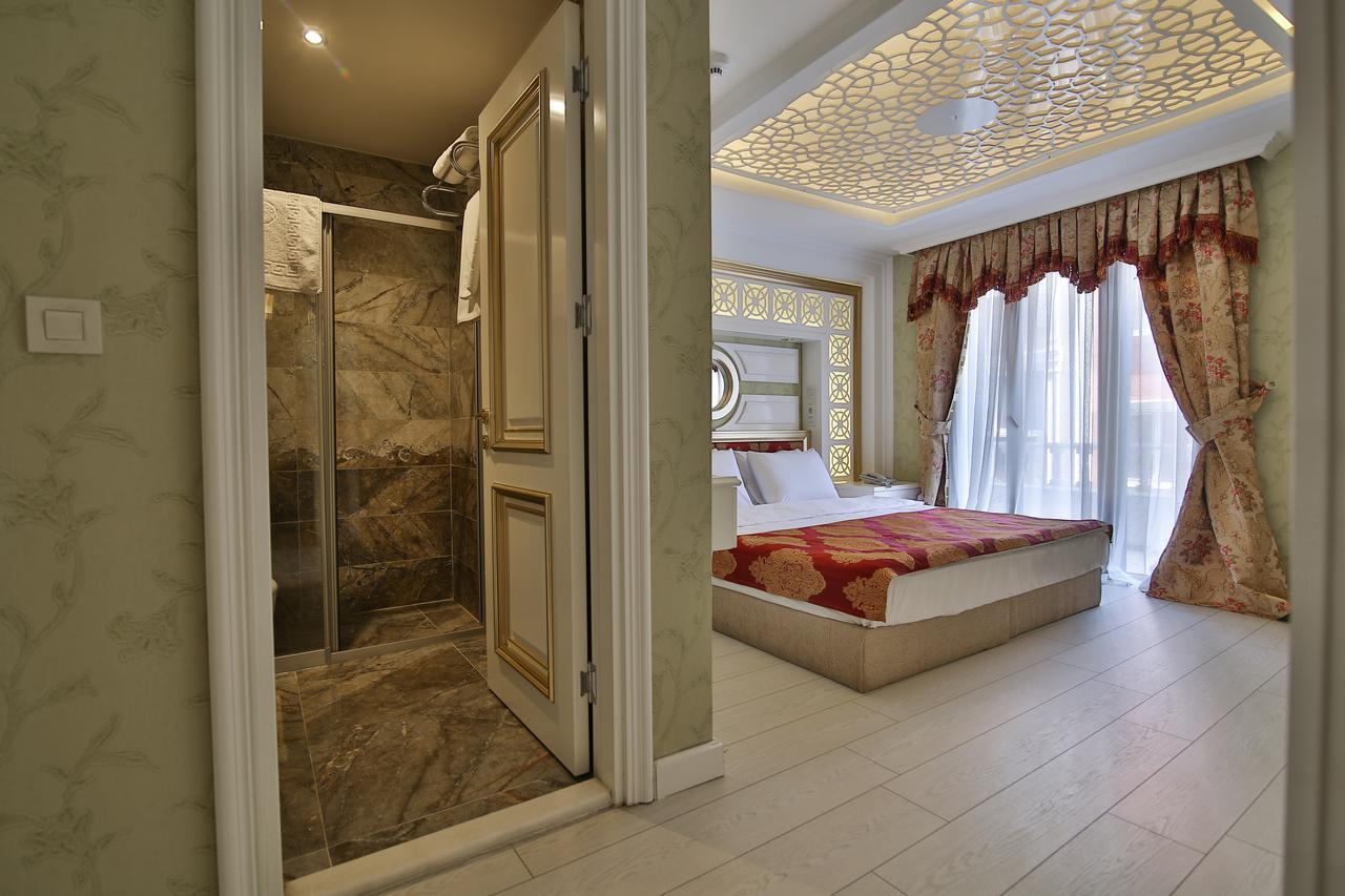 Queen Room Balcony