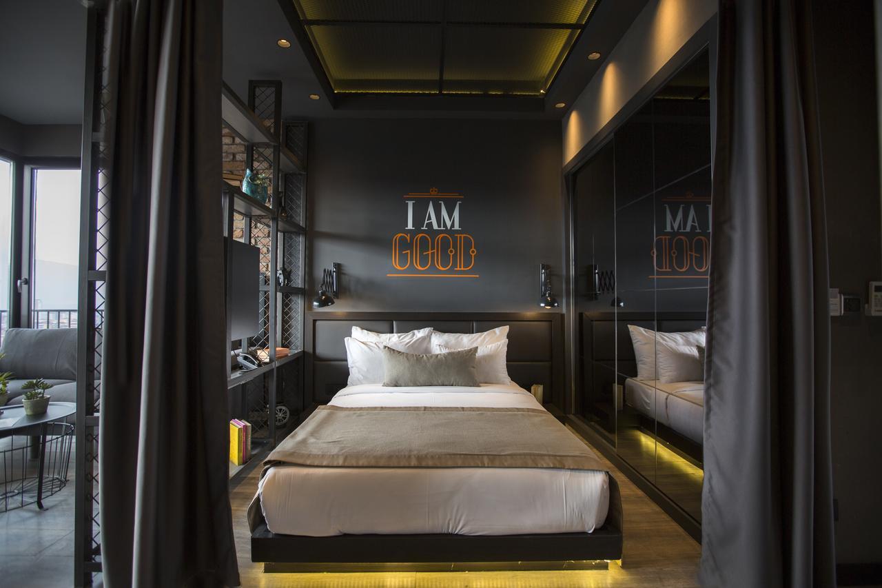 Corner Suite