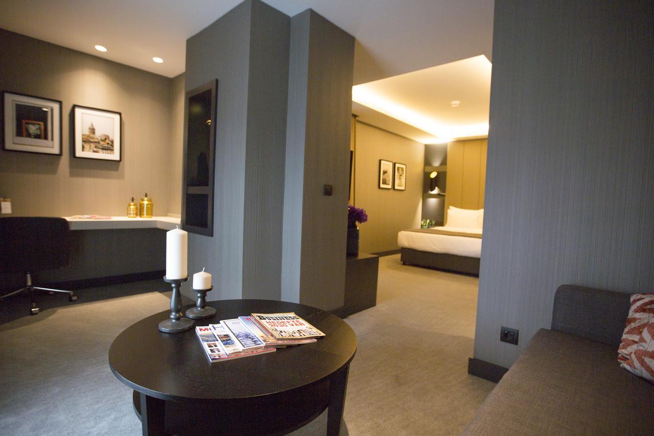 Corner Suite