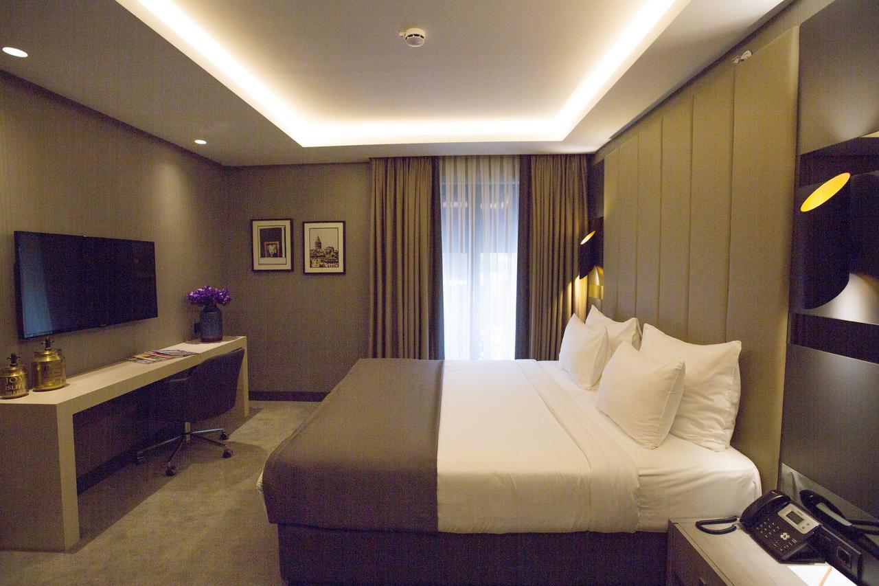 Corner Suite