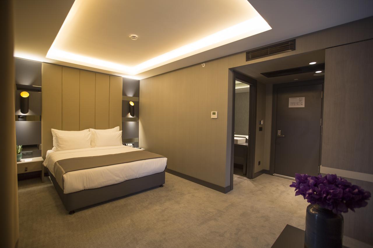 Corner Suite
