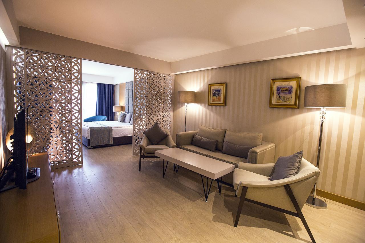 Deluxe Suite mit Blick auf den Bosporus