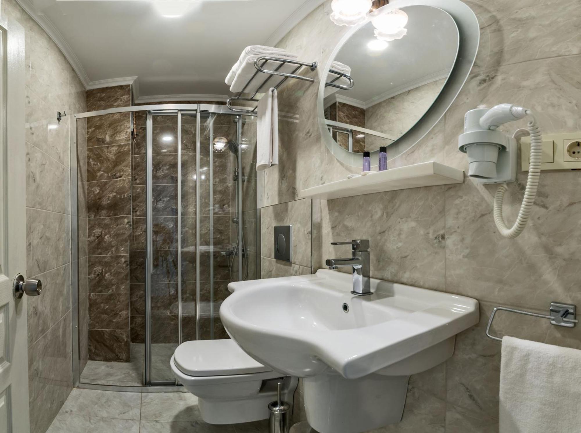 Standard Double Room,681652413:JPEG