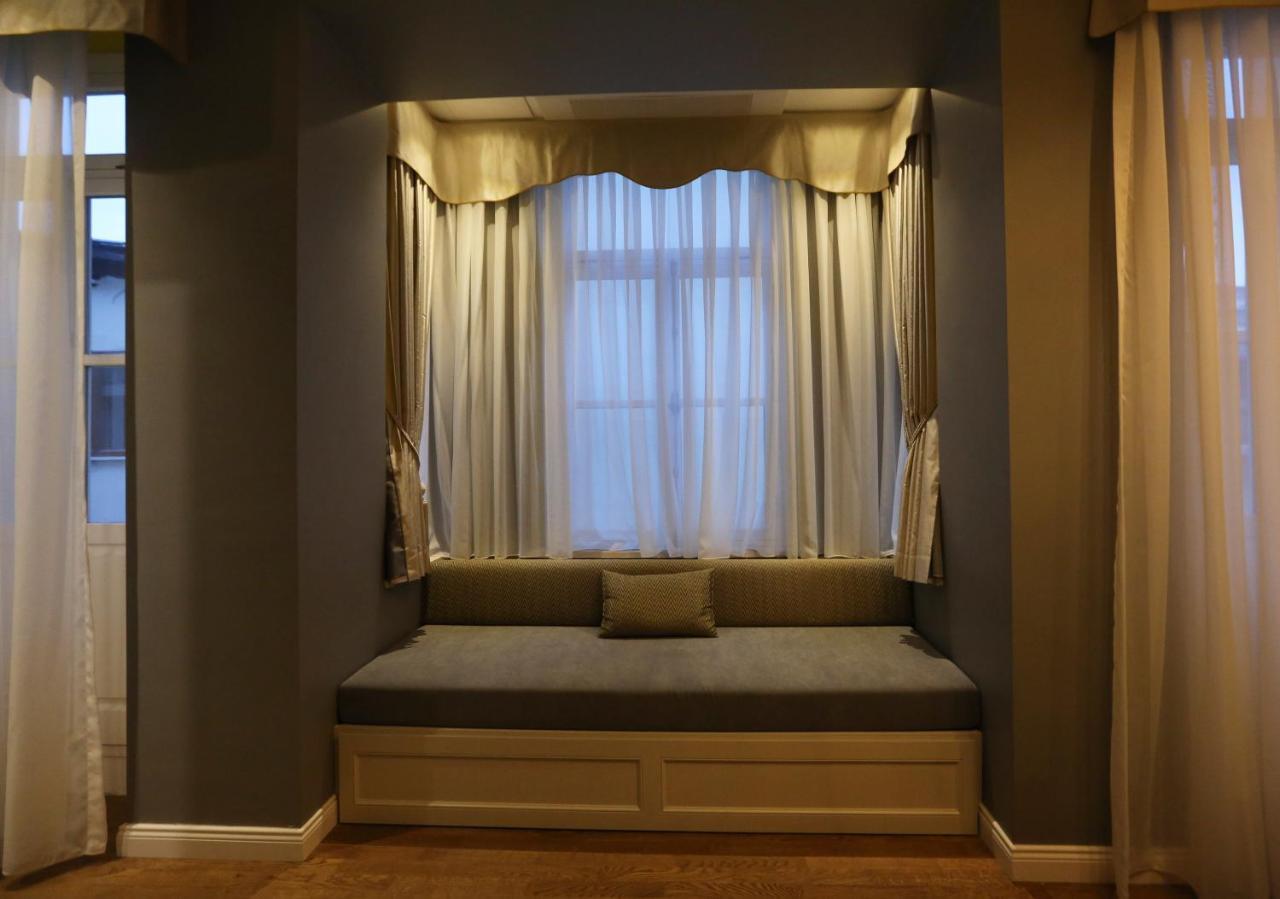 Deluxe Double Room,761381467:JPEG