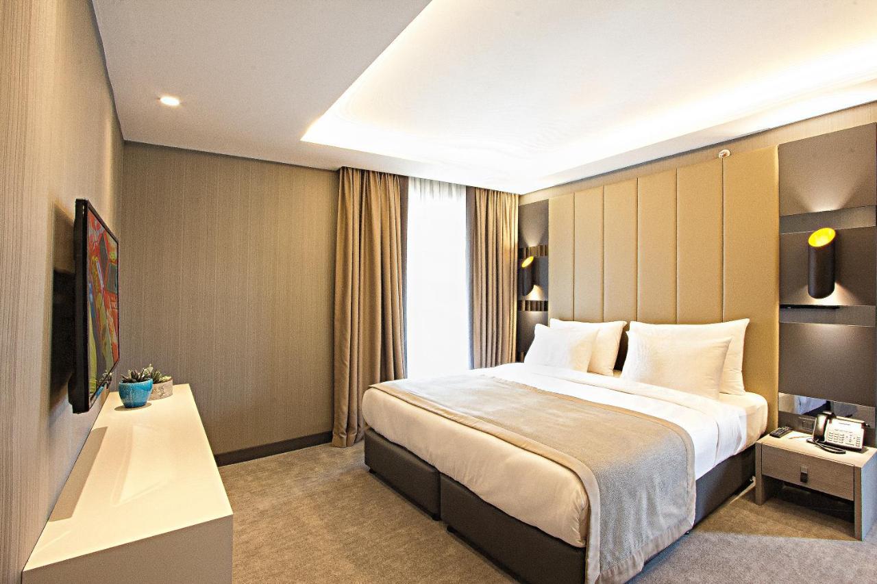 Corner Suite