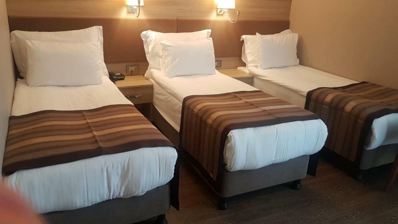 Quarto Triplo Standard