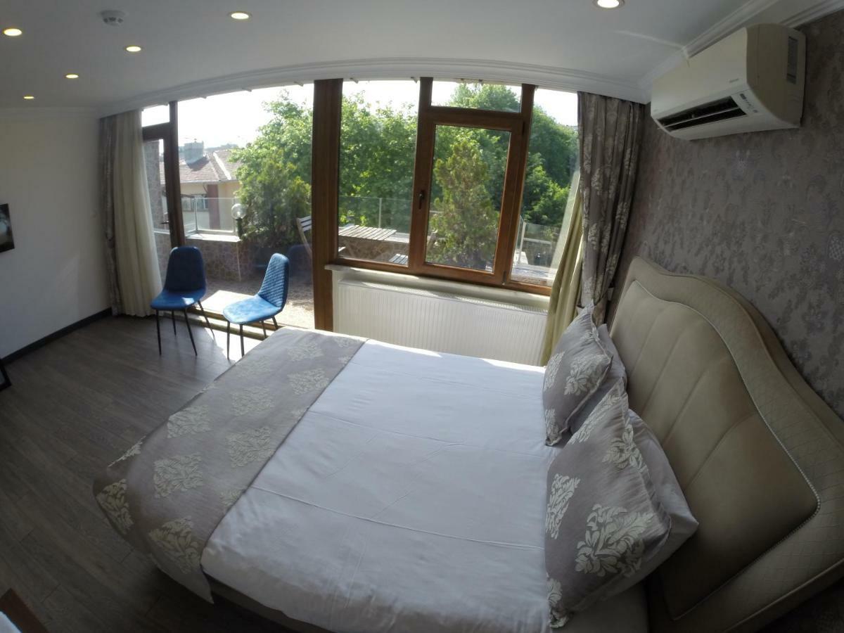 Deluxe Double Room with Balcony,800449398:JPEG