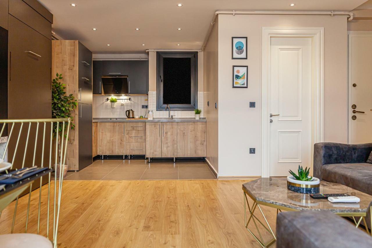 One-Bedroom Deluxe Apartment