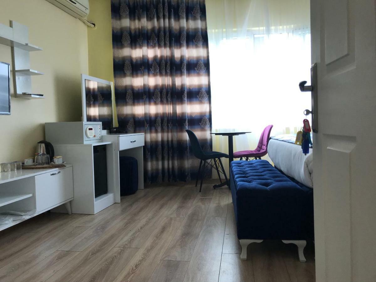 Standard Zimmer mit Kingsize-Bett
