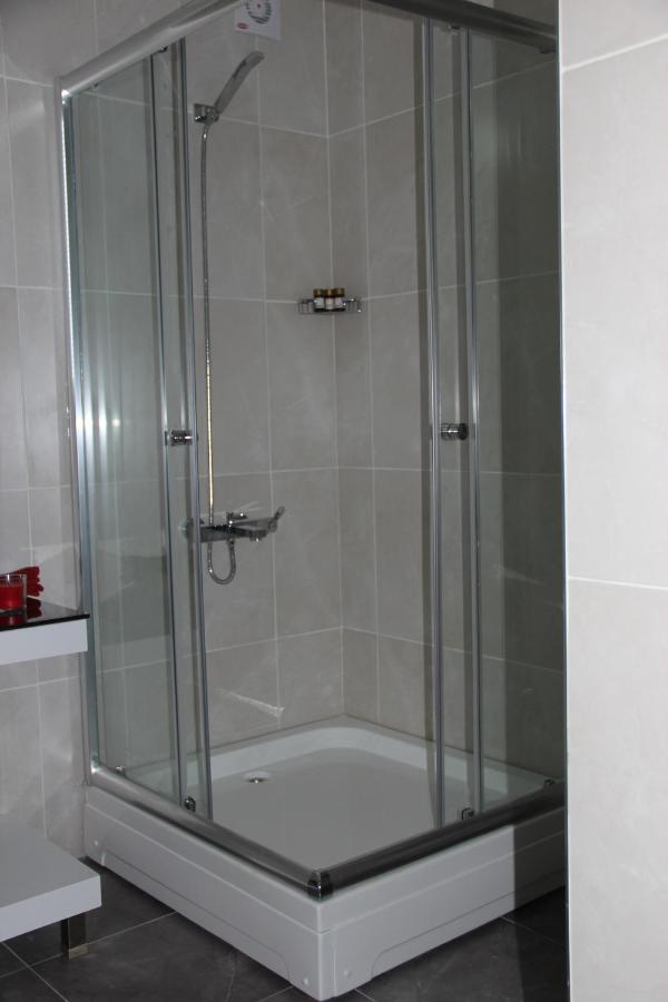 Large Double or Twin Room