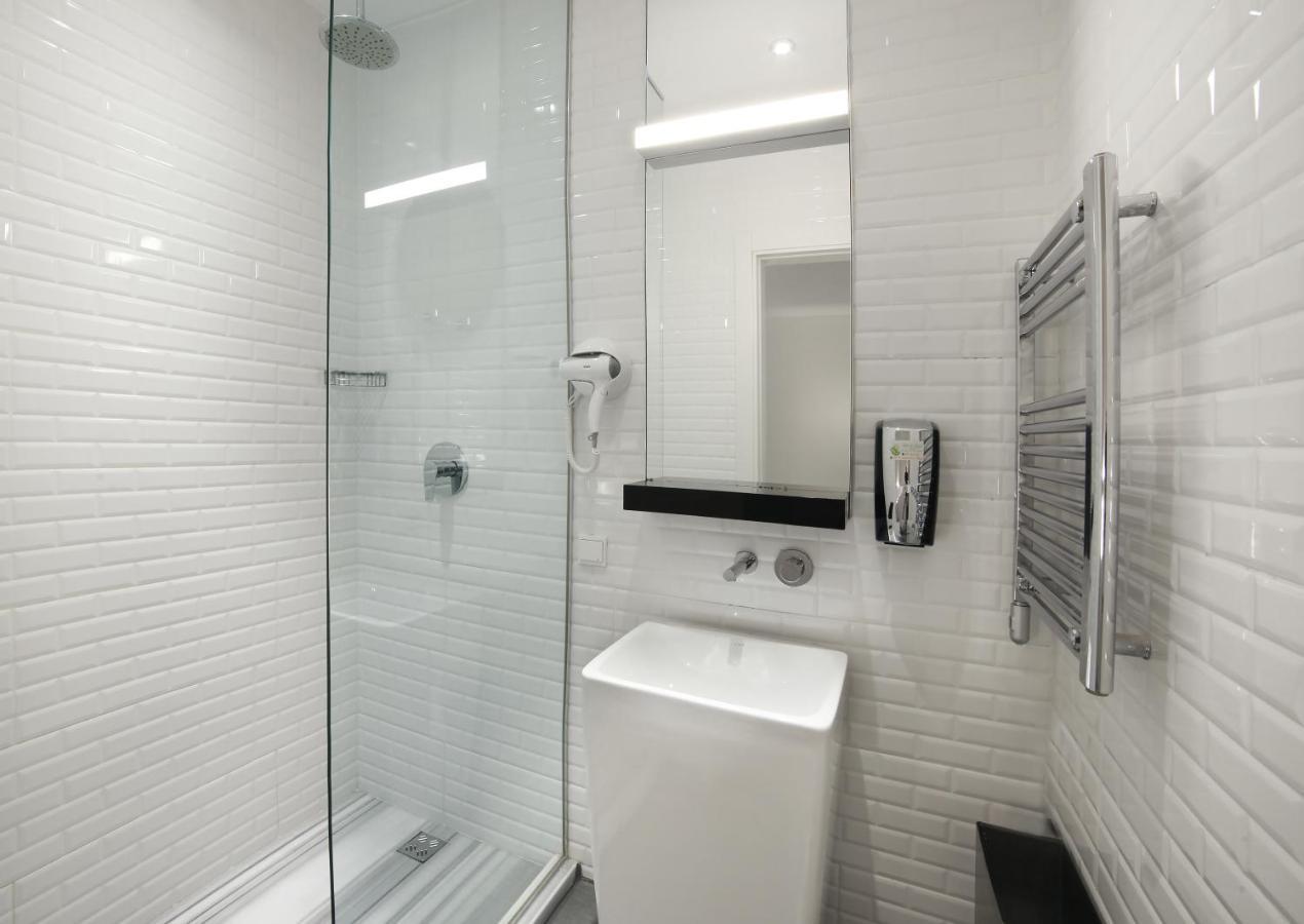 Bed in 4-Bed Superior Dormitory Room with Private Bathroom,957474280:JPEG