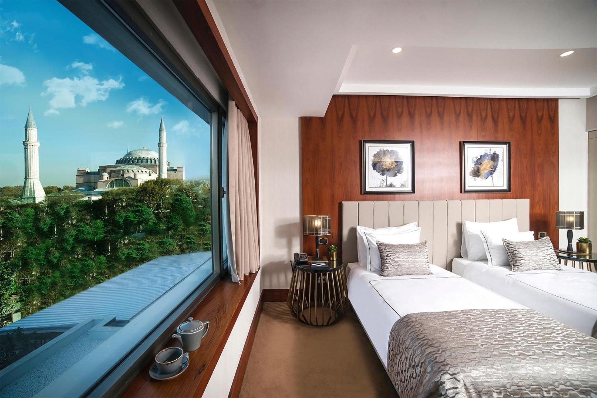 Superior City View Room,1372354250:JPEG