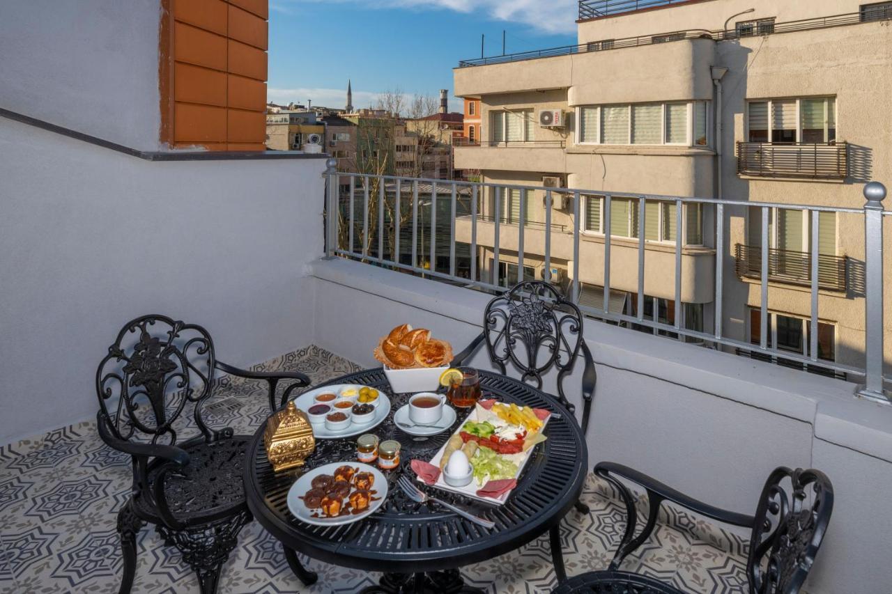 Deluxe Double Room with Balcony,980362231:JPEG