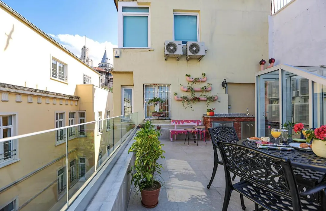 No 8 Galata-1