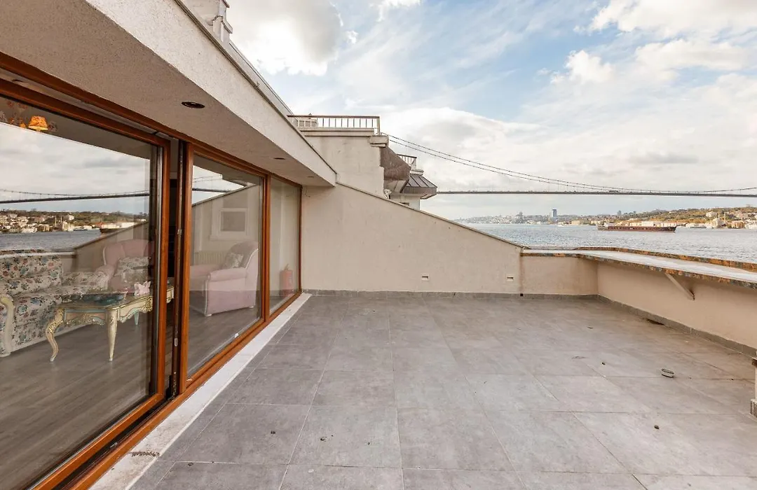 Luxurious Waterfront Mansion With Amazing Bosphorus View-1