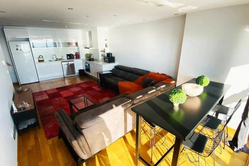 Lux 2 Room Suite Apartment With Seaview In Center-1