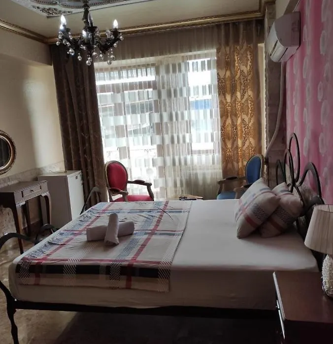 Dilek Hotel & Cafe-1