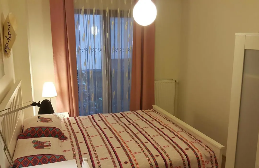 Shared Apartment Center Of The Istanbul, Metro 3 Mnt-1