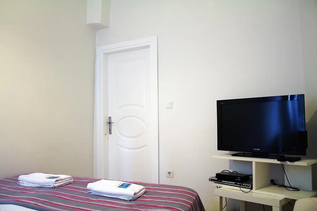 Taksim Istanbul Apart-1