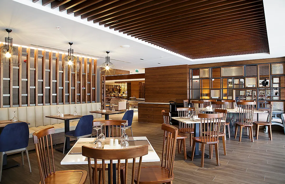 Bof Hotels Business-1