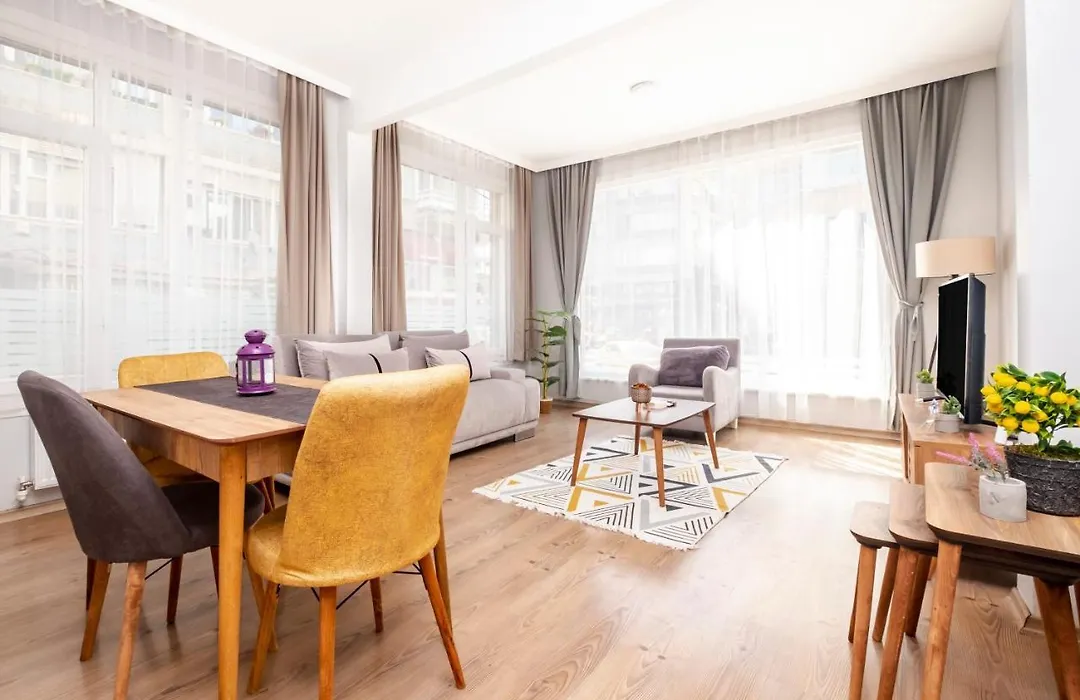 Lovely Flat Near Shore And Trendy Spots In Kadikoy-1