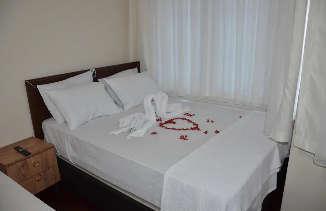 Reyna Suite-1