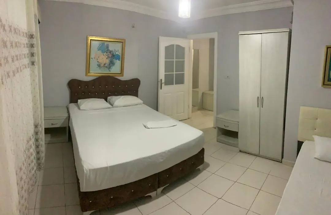 White Palace-1
