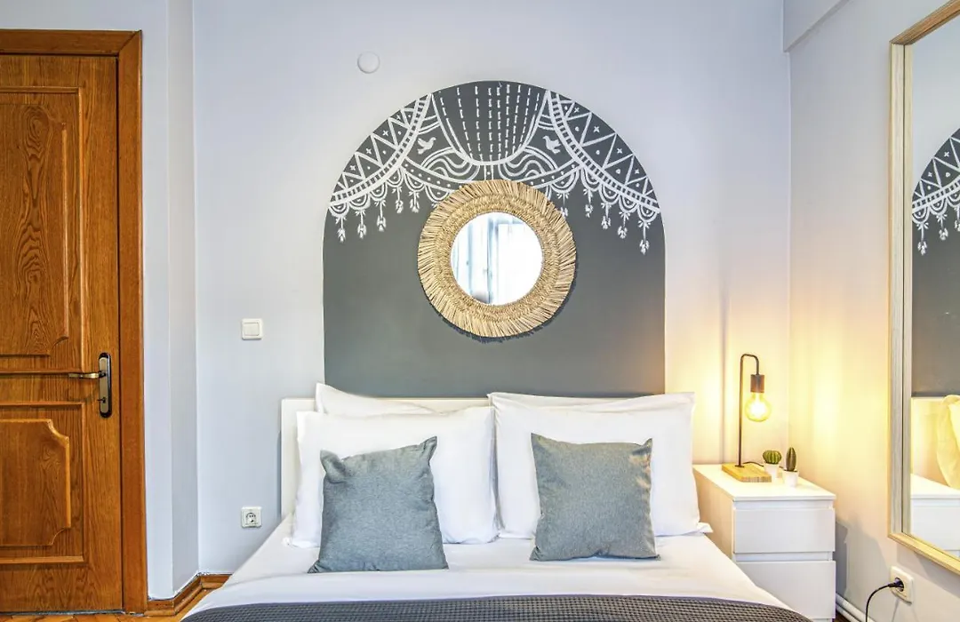 Gorgeous Flat With Lovely Balcony In Nisantasi-1