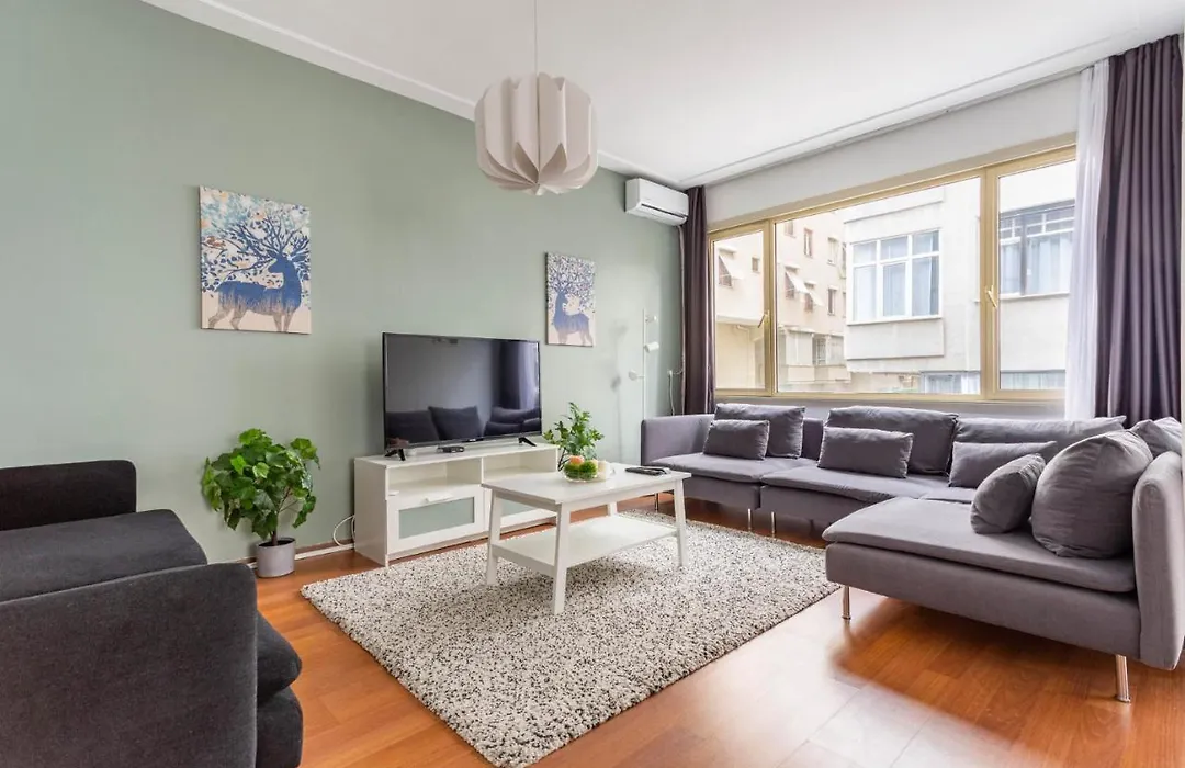 Exquisite Flat Near Bagdat Street In Kadikoy-1