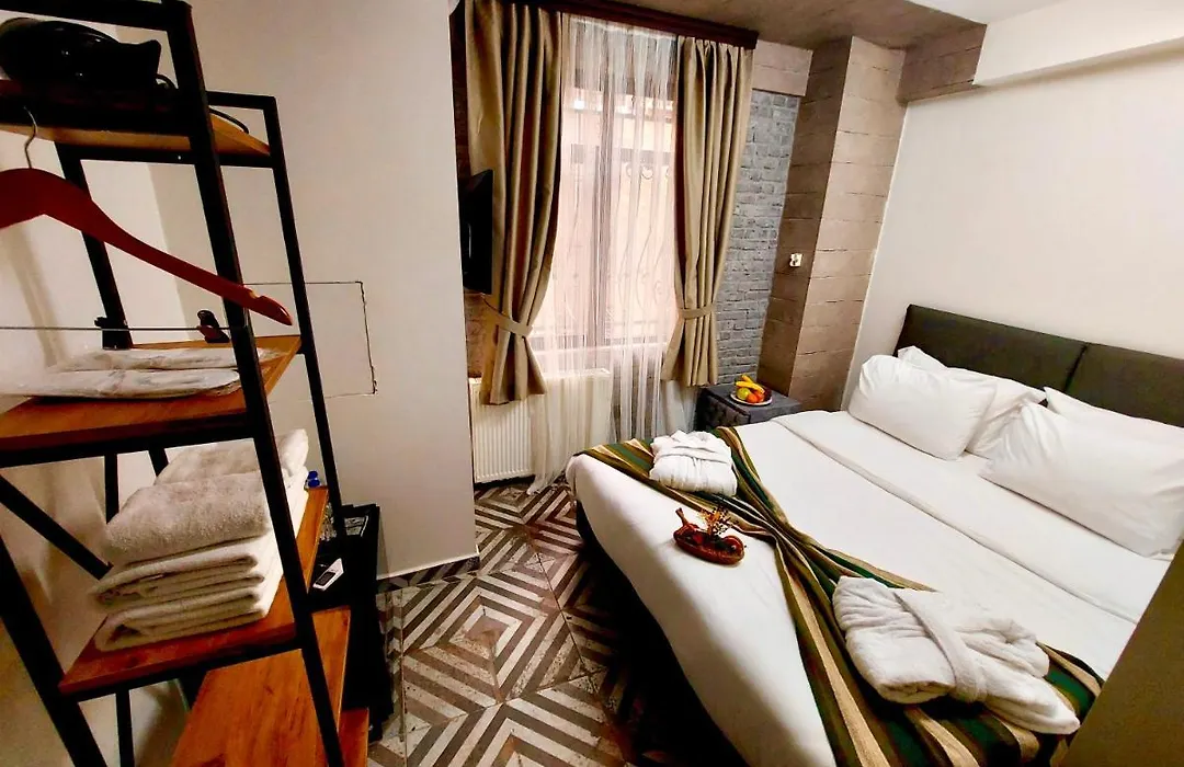 Mates Port Hotel-1