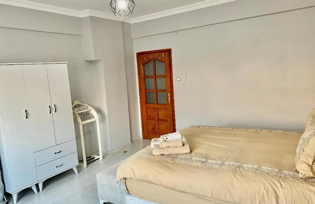 Flat Close To Popular Malls In Kagithane-1