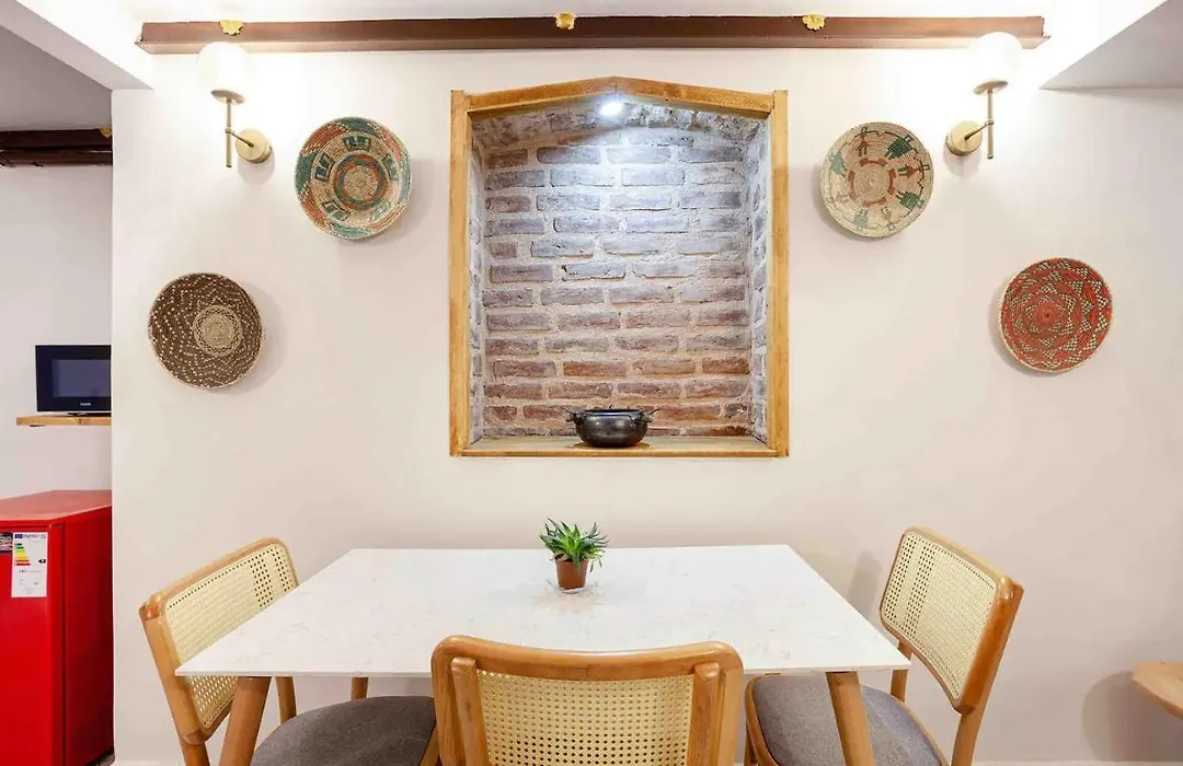 Lovely Apartment W Garden /4Mins To Taksim Square-1