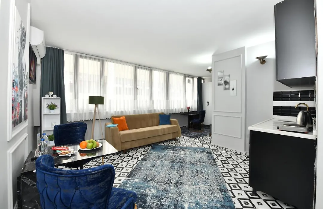 Central Suite Apartment 41-1