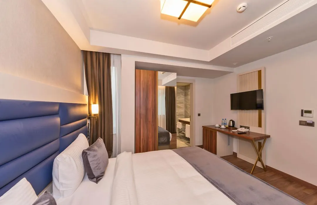 Golden Royal Hotel & Spa-1