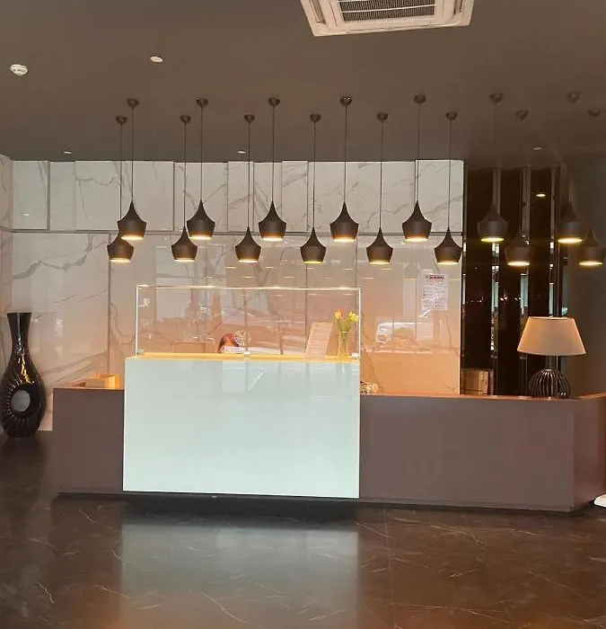 -Comfortable Living Space- Fully Equipped Apartment -Pullman Hotel-1