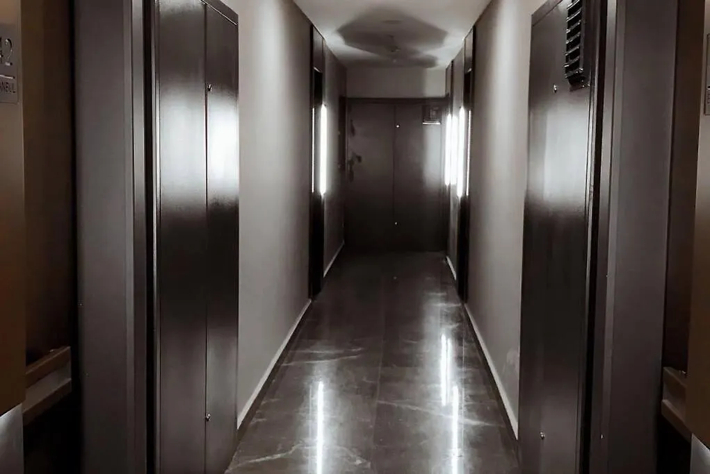 Luxury Flat With Sea & City View - Gym & Parking-1