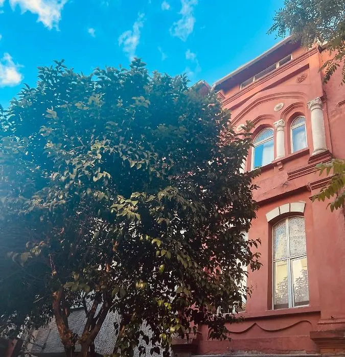 Red House Fatih-1