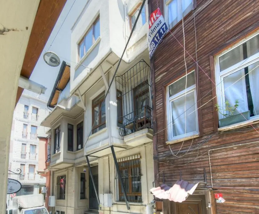 Beyoglu Rooms & Suites-1