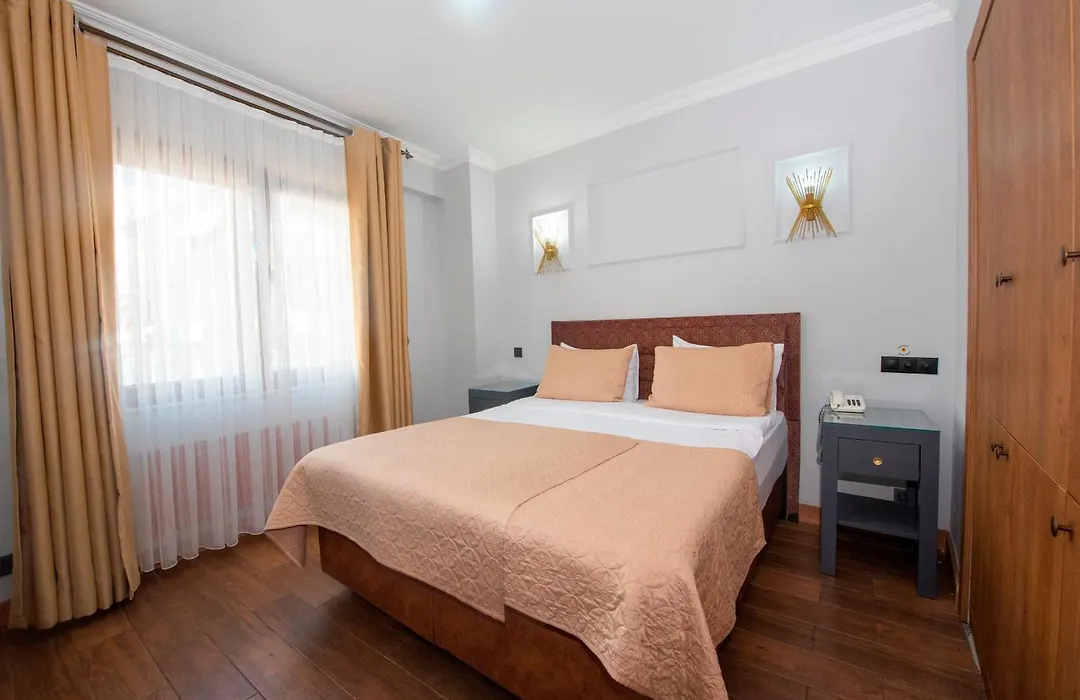 Hotel Daphne-1