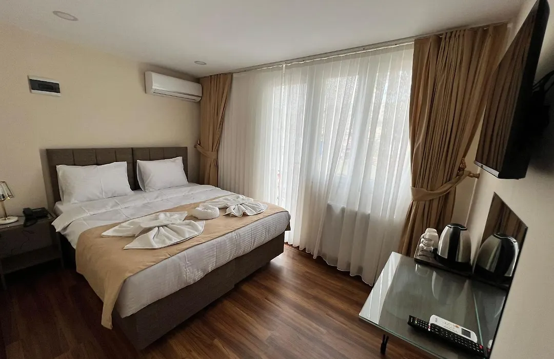Taksim Nacre 360 Suit-1