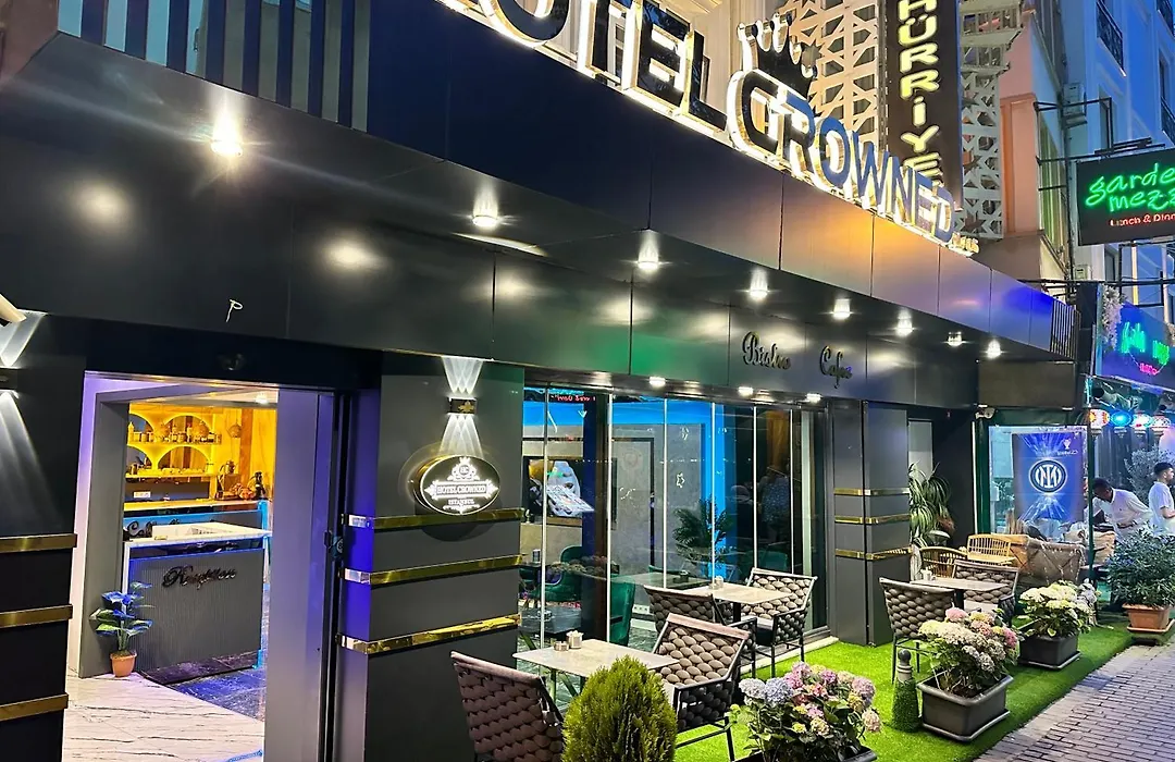 Crowned Plus Hotel-1