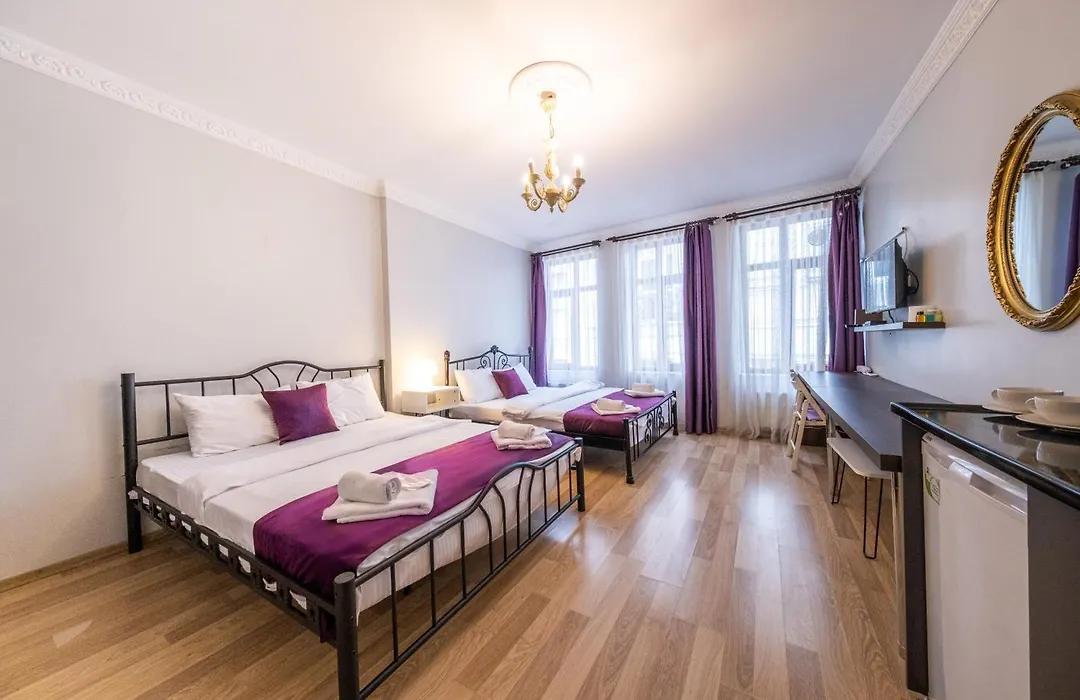Hotel Suite By Frame-1
