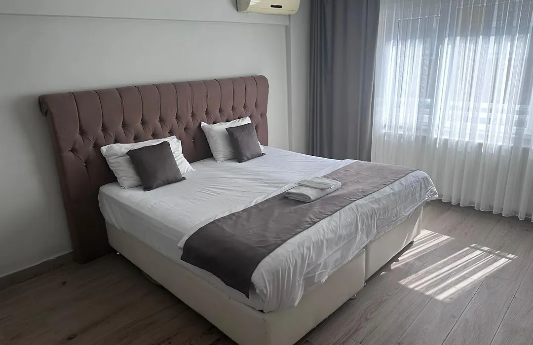 Black Bird Suite Hotel-1